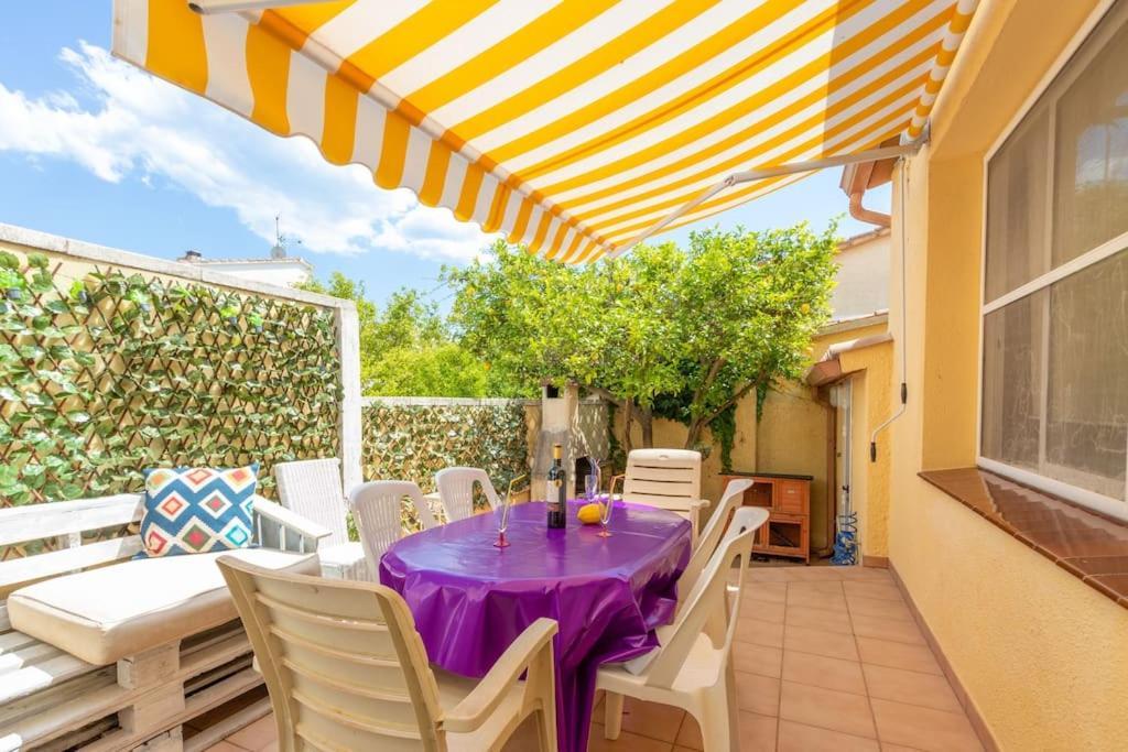 S46-Casa De Vacaciones Climatizada Con Piscina, En El Centro Junto Al Mar, Barbacoa Y Wiifi Empuriabrava Exteriér fotografie
