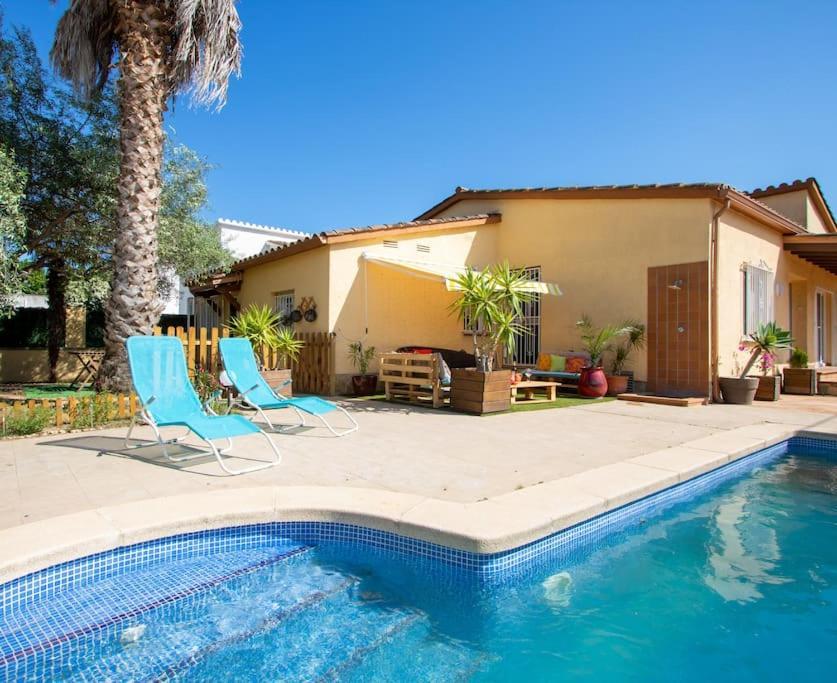 S46-Casa De Vacaciones Climatizada Con Piscina, En El Centro Junto Al Mar, Barbacoa Y Wiifi Empuriabrava Exteriér fotografie