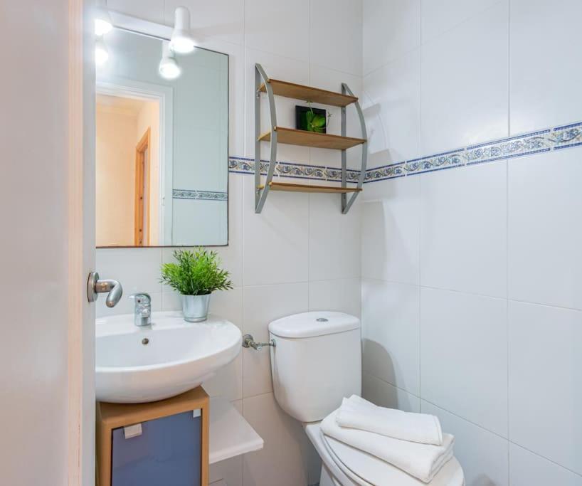 S46-Casa De Vacaciones Climatizada Con Piscina, En El Centro Junto Al Mar, Barbacoa Y Wiifi Empuriabrava Exteriér fotografie